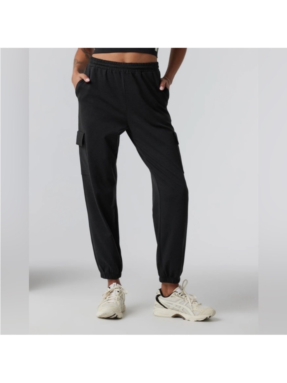Vuori Boyfriend Cargo Jogger Black Heather Women’s Small DreamKnit Sweatpants